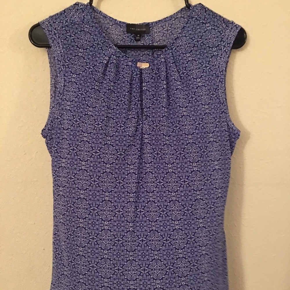 The limited women's casual dress blouse Sz/M